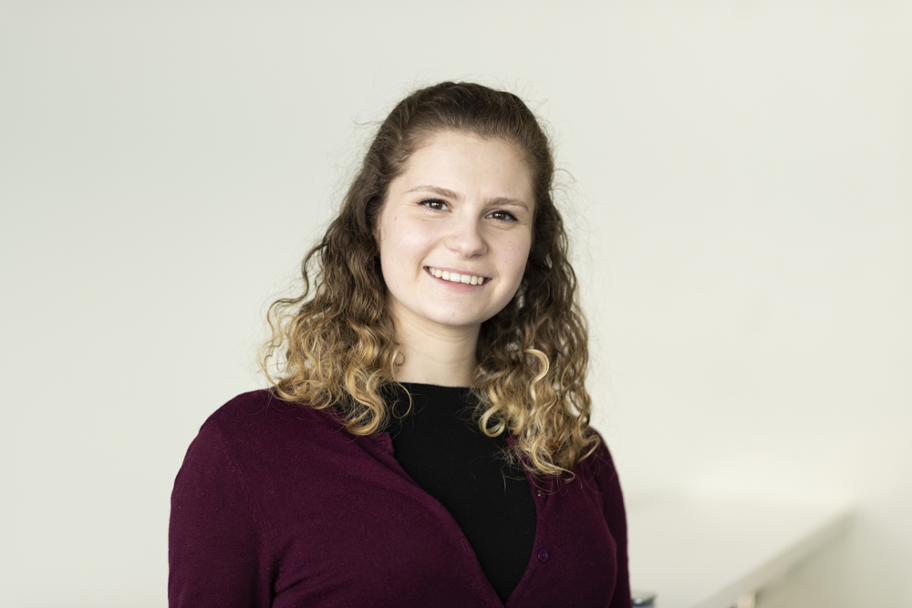 Dina Mezhiborsky, R.Kin